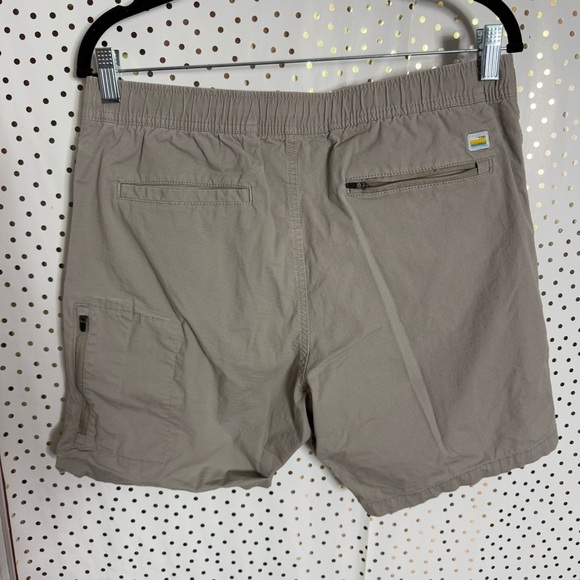Vuori Men's Casual Shorts - Picture 9 of 9